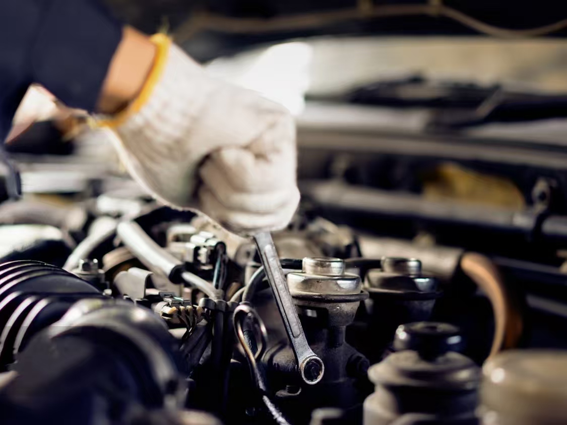 1744183084818677.jpg 修车31.jpg